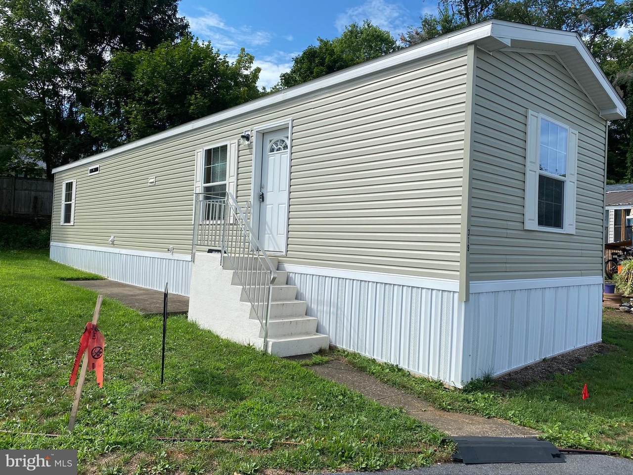 319 Lewis Road - Photo 1