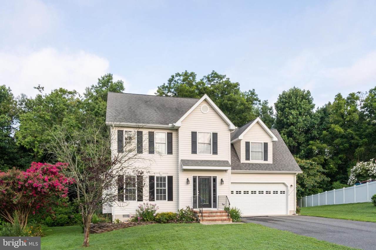 202 Autumn Lane - Photo 1