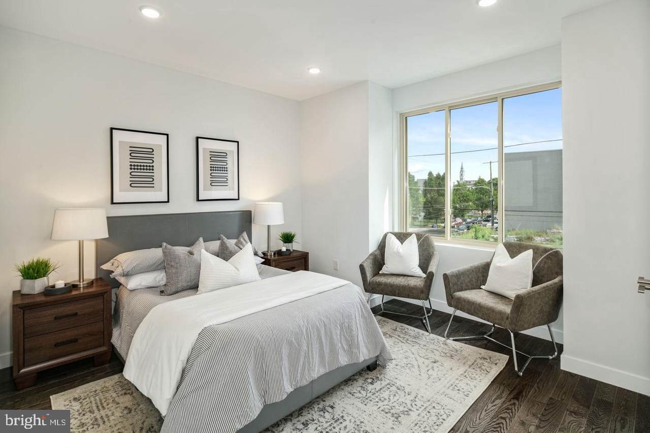 2059 8TH Street - Photo 1