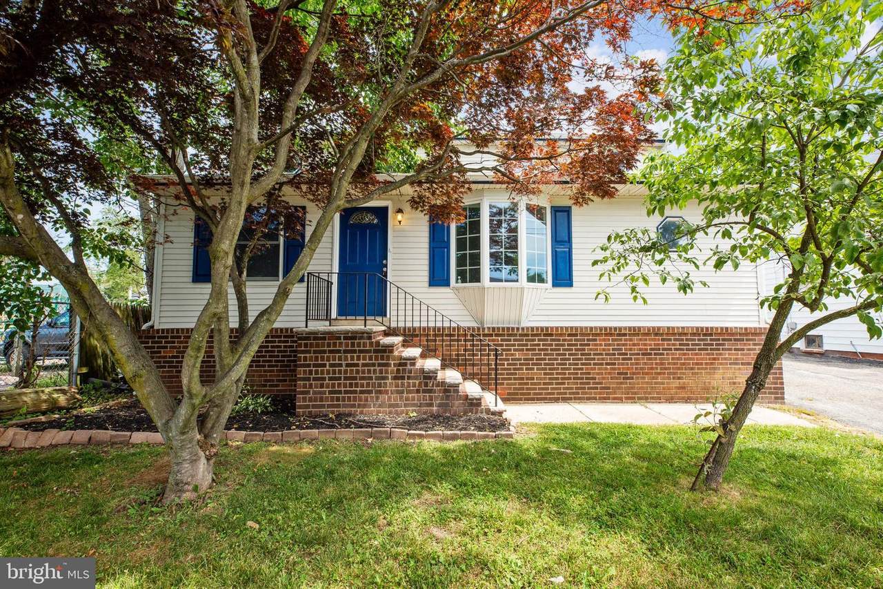 13 Brewer Avenue - Photo 1