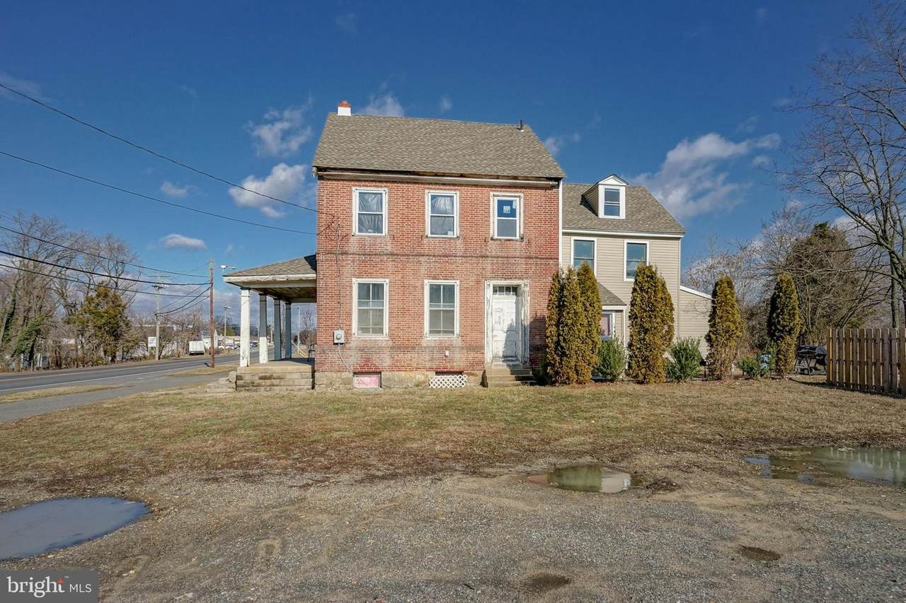 455-461 Main Street - Photo 1