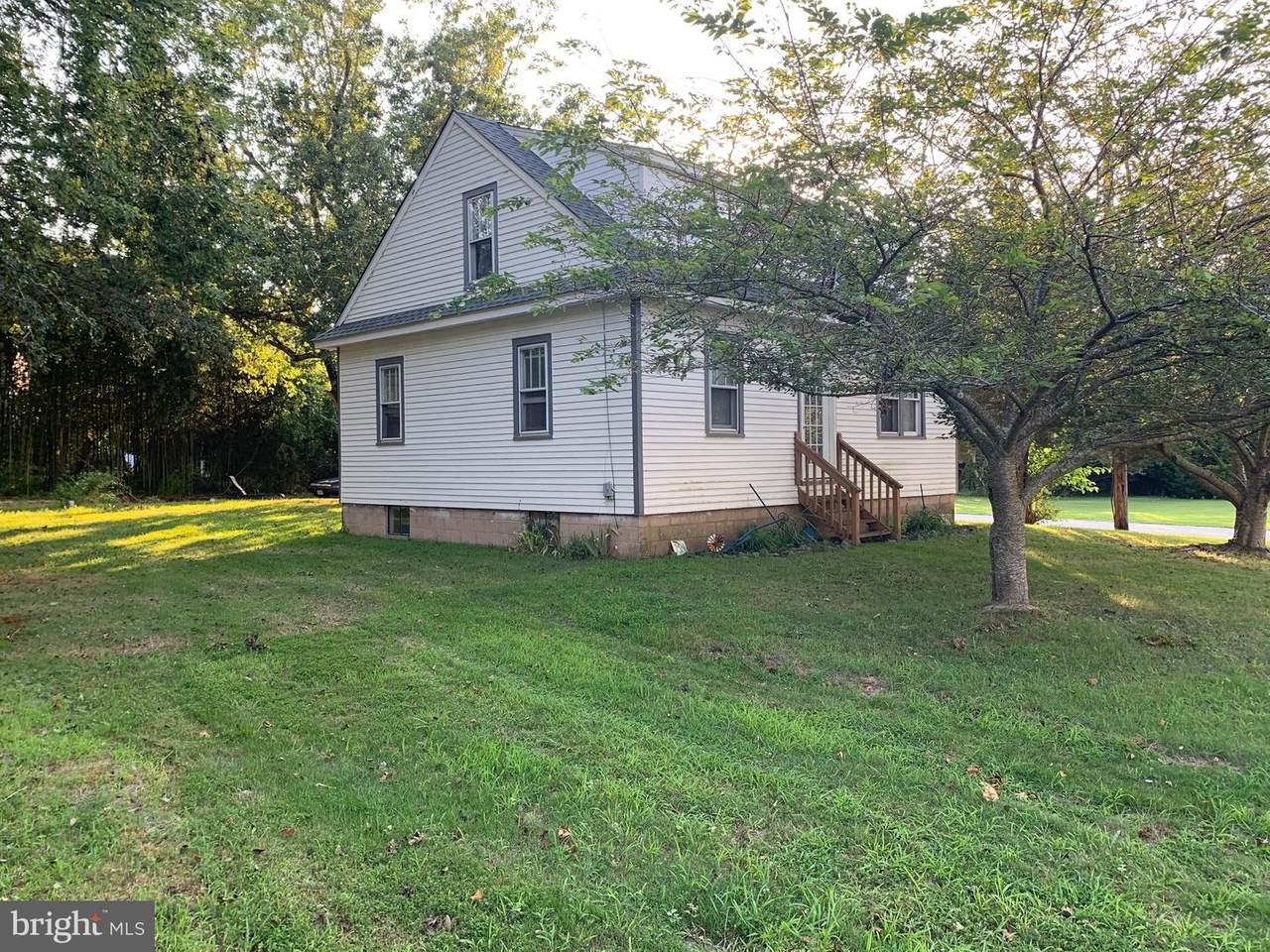 157 Thomas Avenue - Photo 1