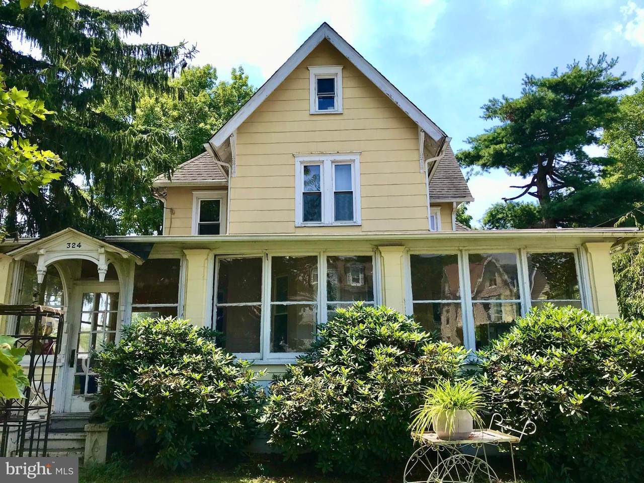 324 Highland Avenue - Photo 1