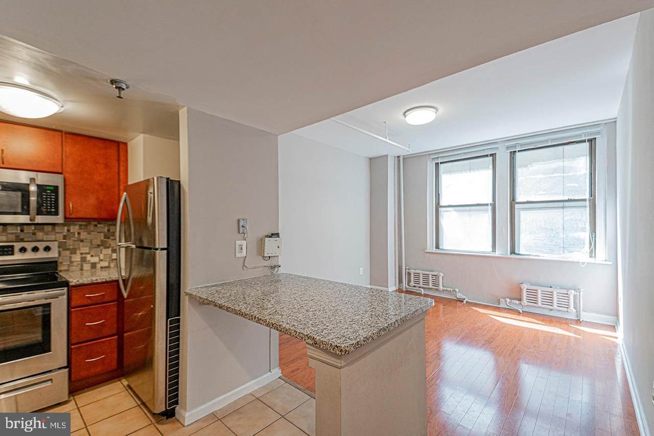 1324 Locust Street - Photo 1