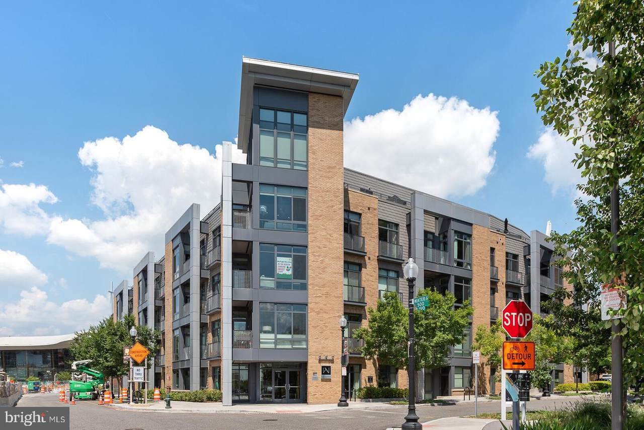 525 Water Street - Photo 1