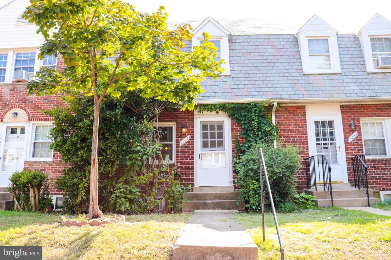 1039 Monroe Street - Photo 1