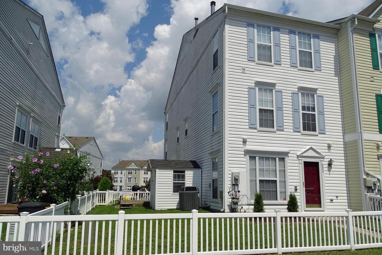 624 Leprechaun Lane - Photo 1