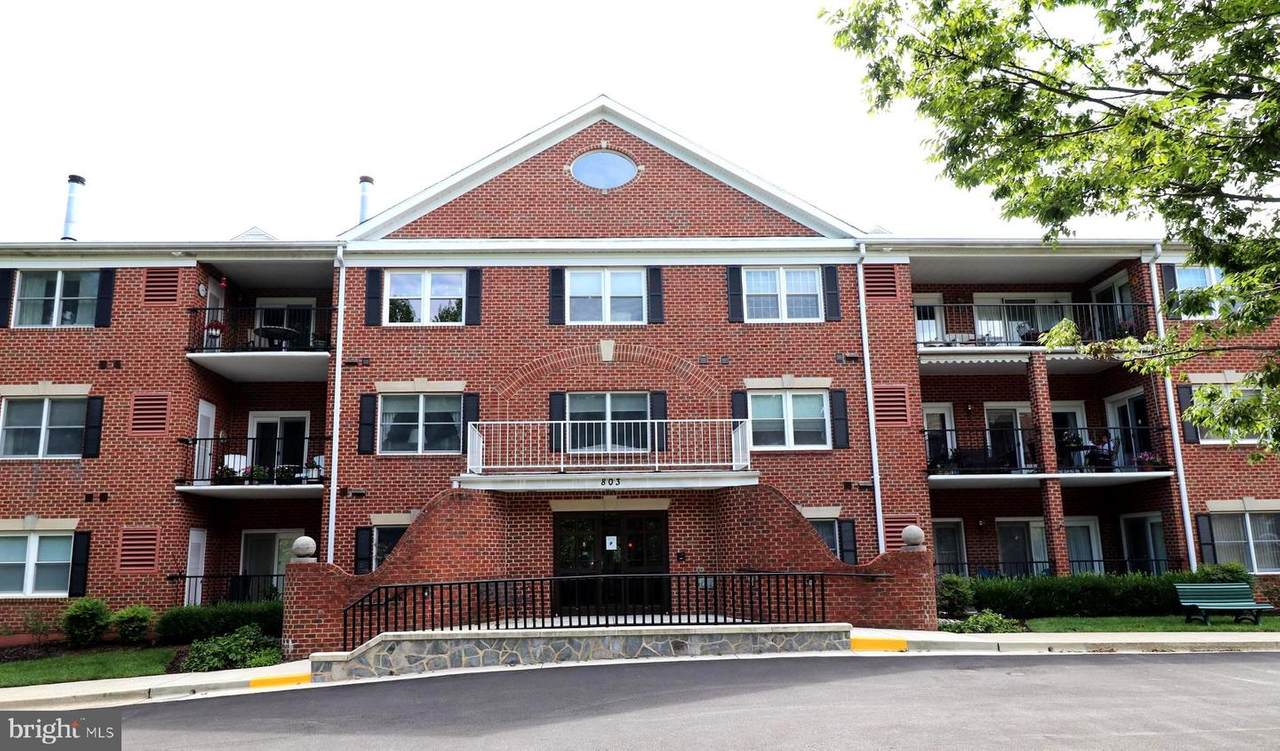 803 Coxswain Way - Photo 1