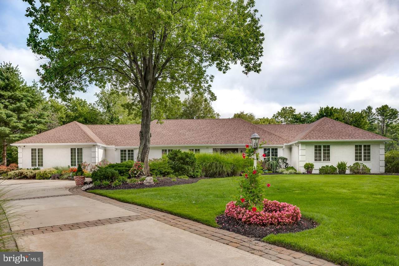 1605 Ravenswood Way - Photo 1