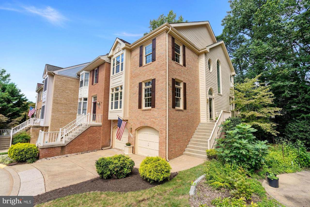 1381 Heritage Oak Way - Photo 1