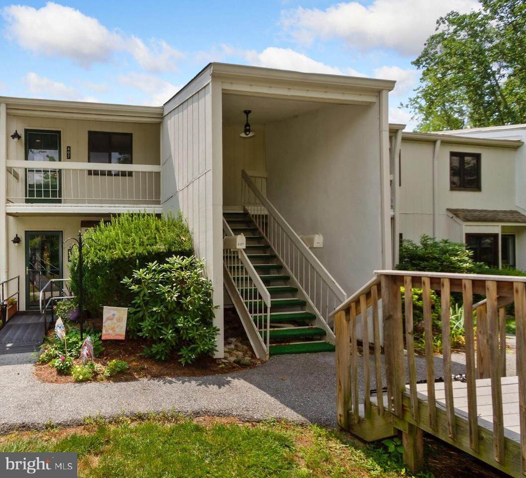 407 Summit House - Photo 1