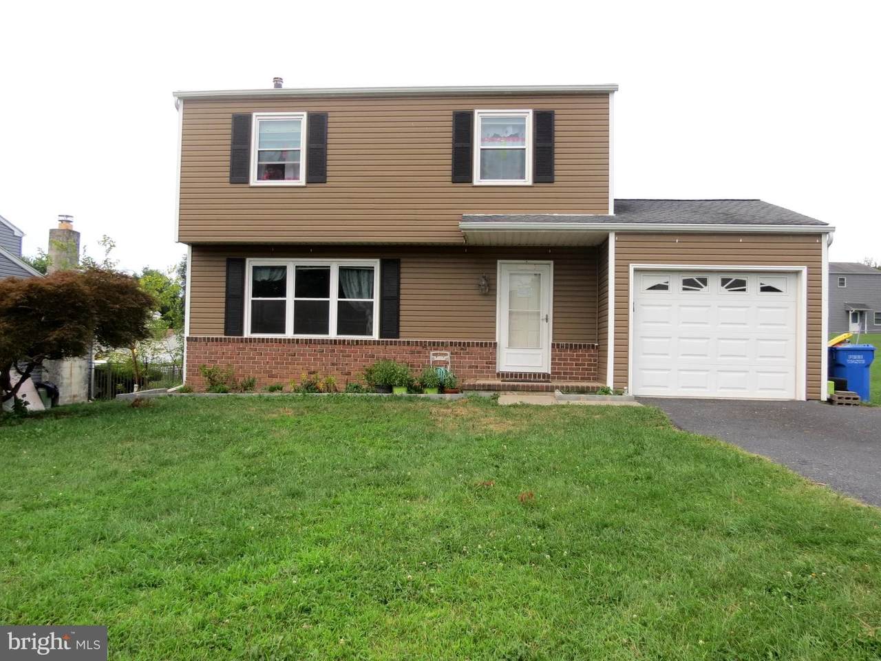 402 Springhouse Road - Photo 1