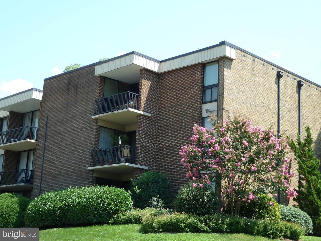 2115 Walsh View Terrace - Photo 1
