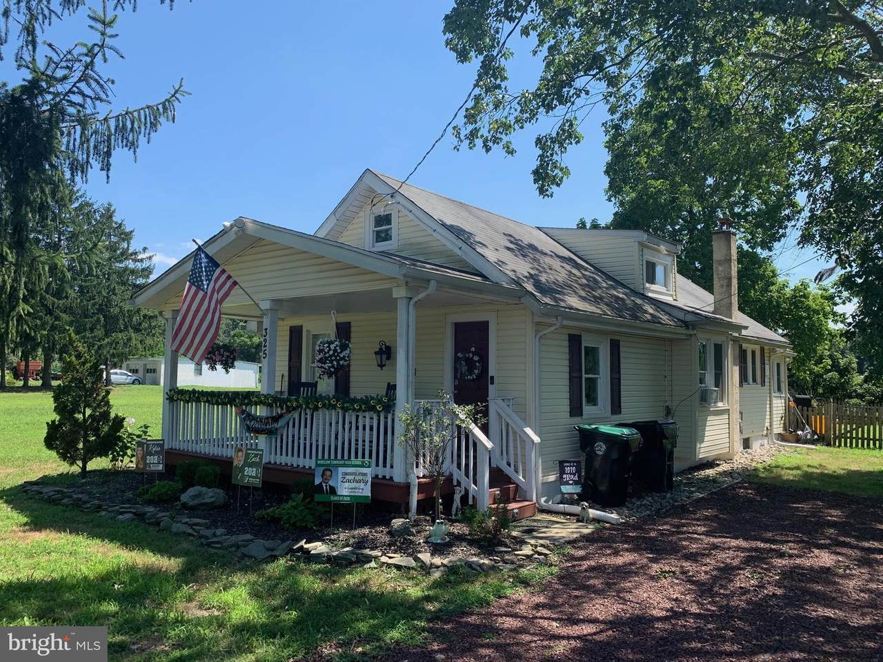 325 Lakedale Road - Photo 1