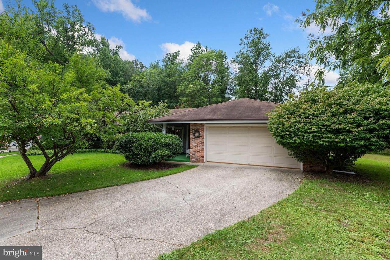 4 Aquarius Court - Photo 1