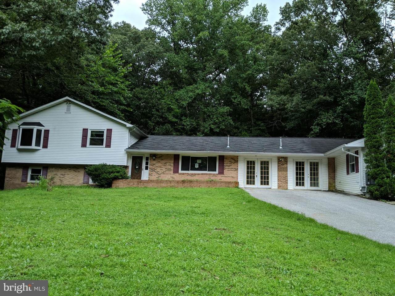 810 Marie Lane - Photo 1
