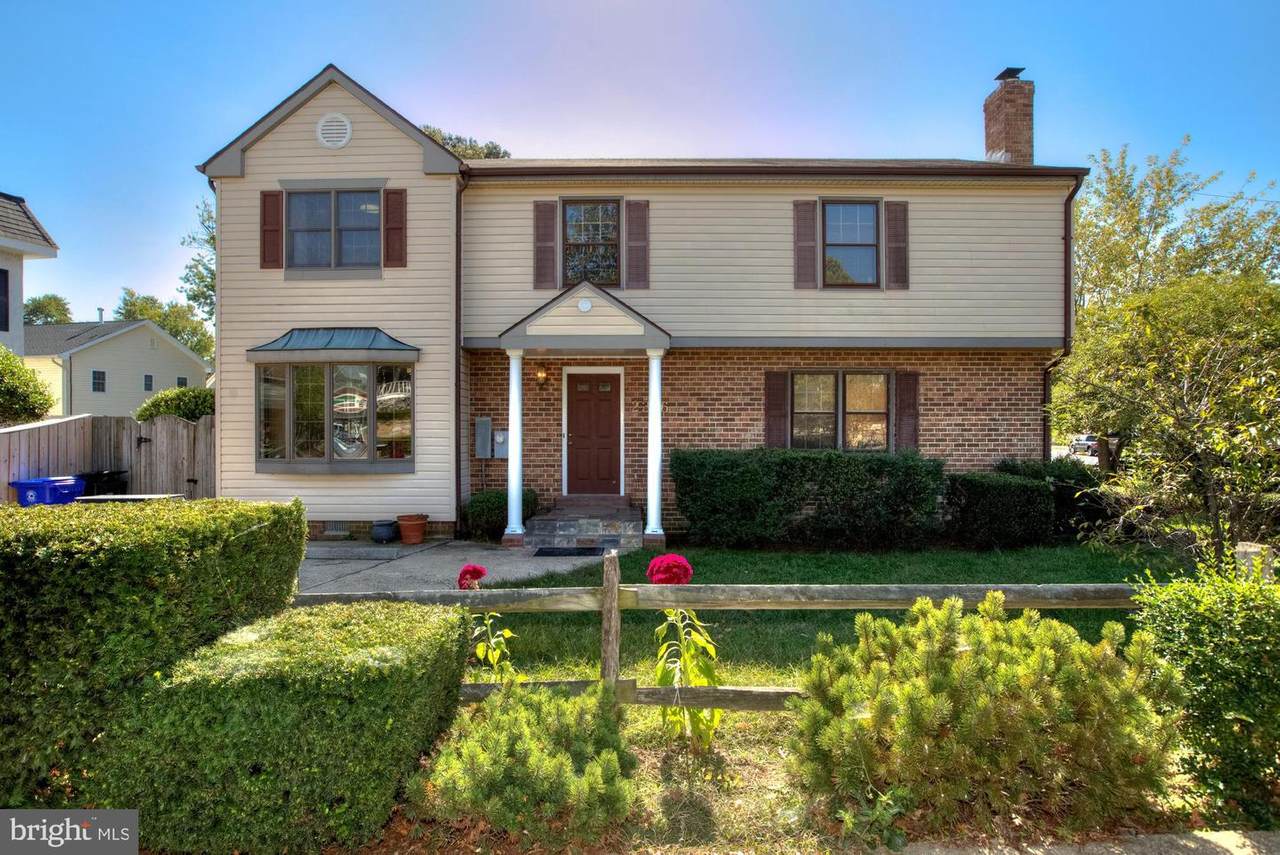 2316 2ND Street - Photo 1