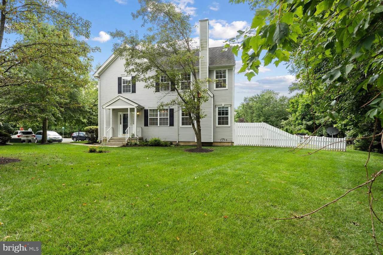 14 Uxbridge Drive - Photo 1