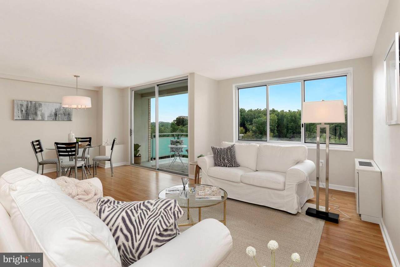 10201 Grosvenor Place - Photo 1