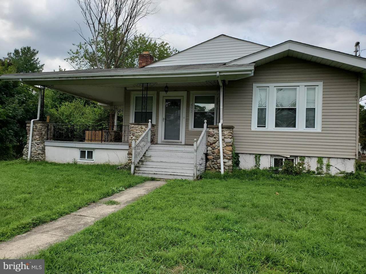 493 Grand Avenue - Photo 1