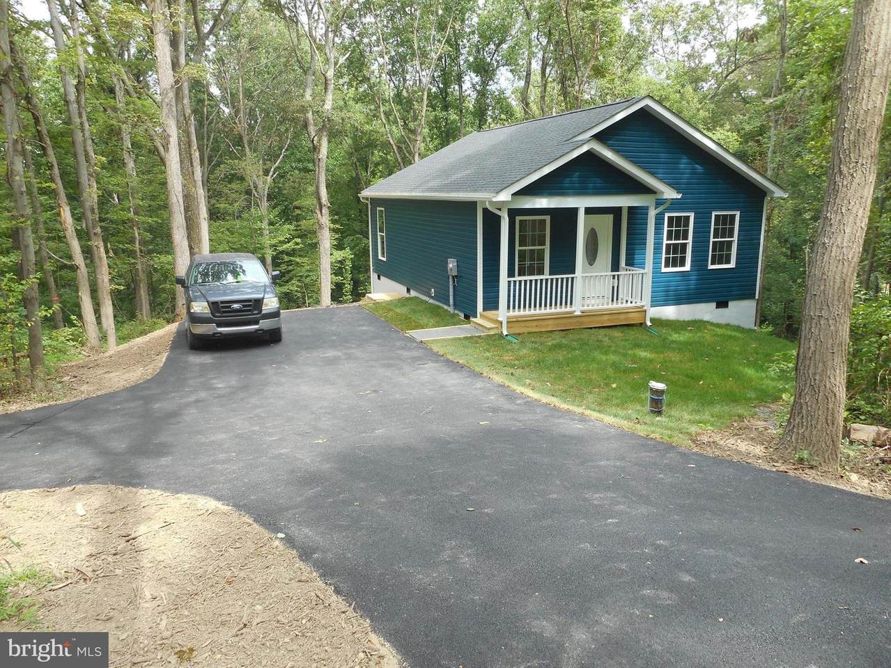 1513 Johnnycake Lane - Photo 1