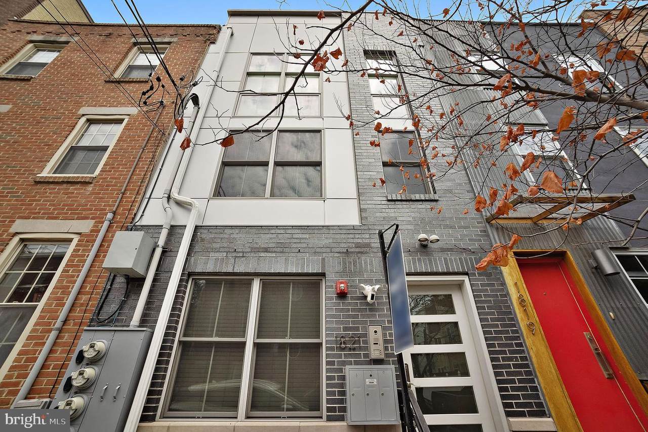 1821 Carpenter Street - Photo 1