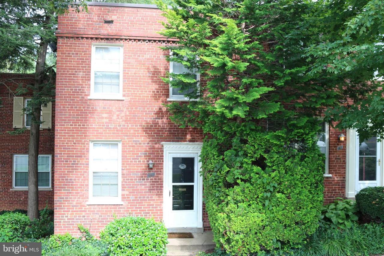 1201 Barton Street - Photo 1