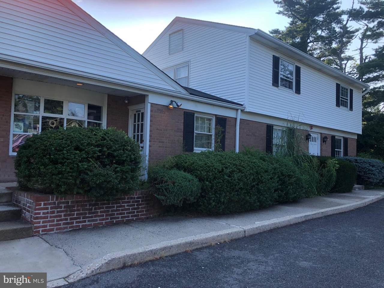 211 Harrison Street - Photo 1