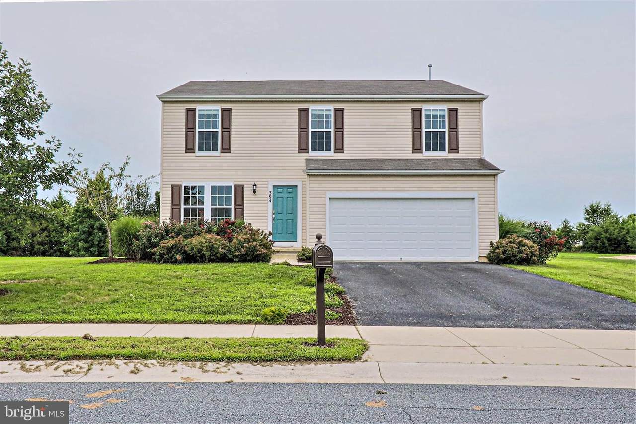 394 Pembrooke Drive - Photo 1