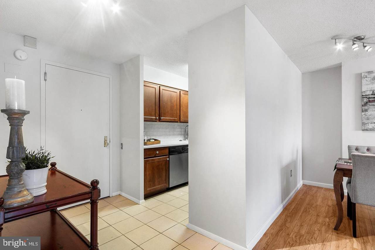 1420 Locust Street - Photo 1