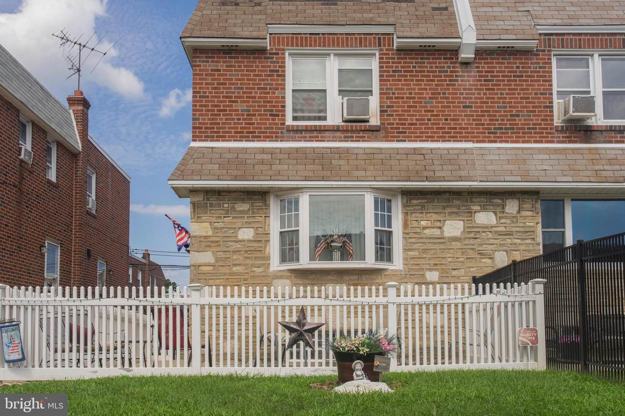 1817 Danforth Street - Photo 1