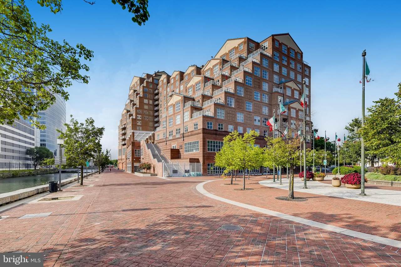 250 President Street - Photo 1
