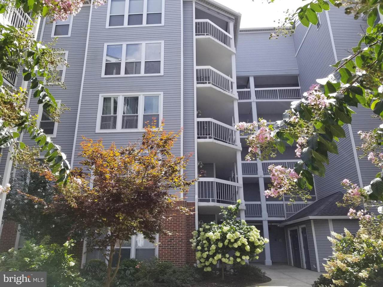 3178 Summit Square Drive - Photo 1