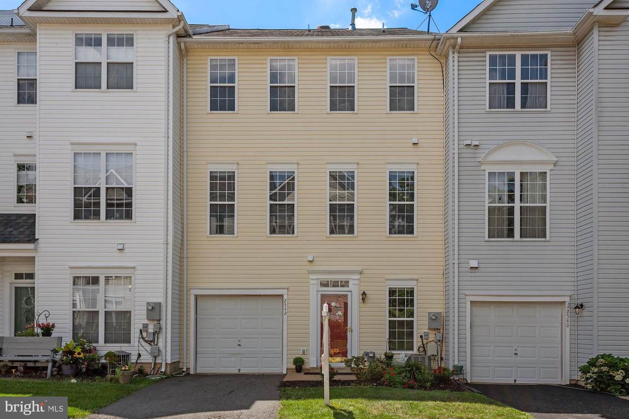 2542 Sandbourne Lane - Photo 1