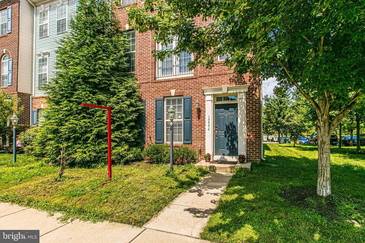 15996 Greymill Manor Drive - Photo 1