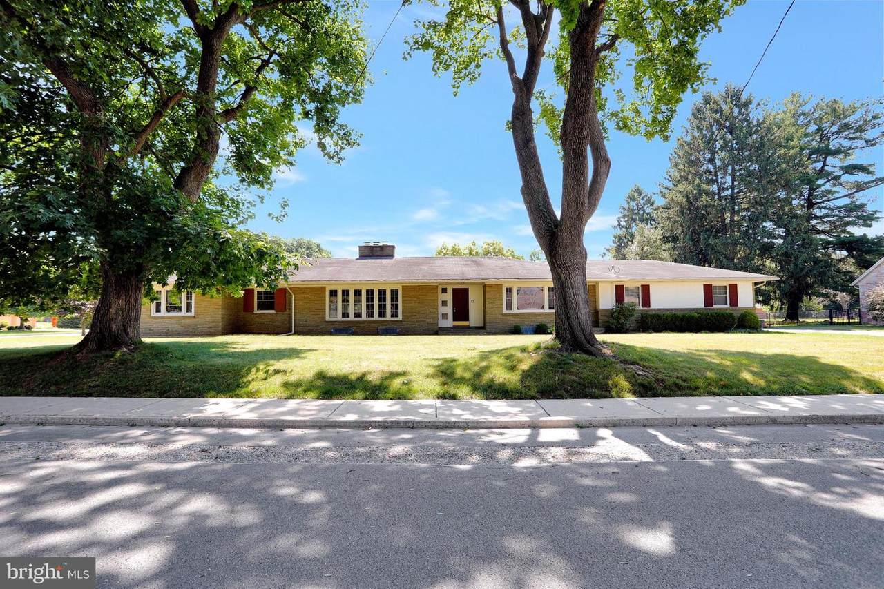 1694 Wilson Avenue - Photo 1