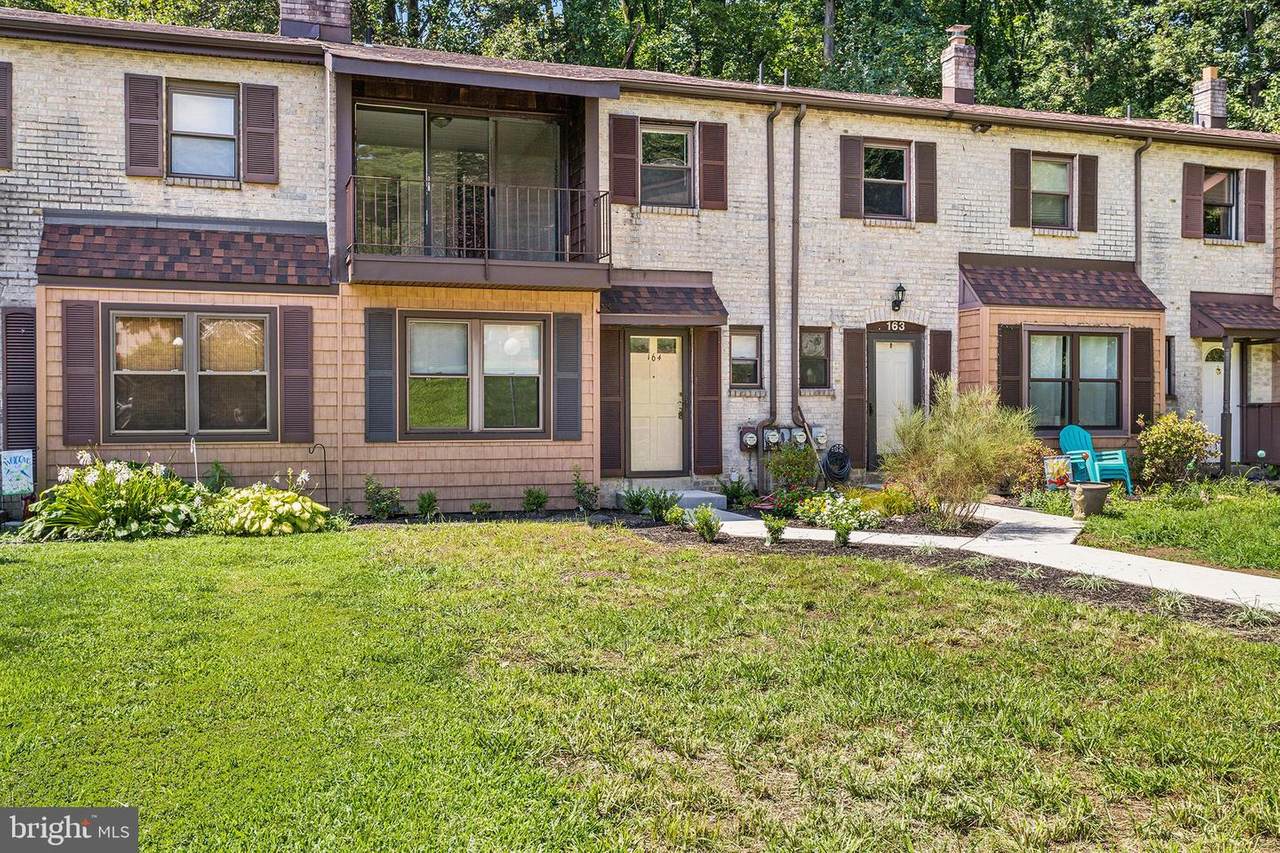 164 Bishops Drive - Photo 1