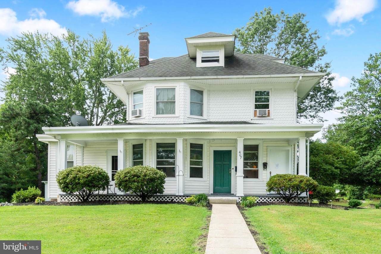 407 Park Circle - Photo 1