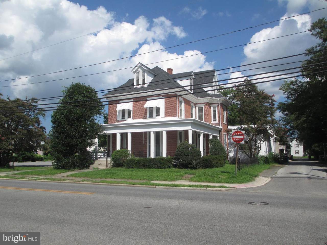 219 Walnut Street - Photo 1