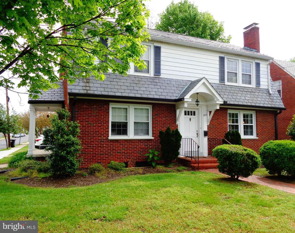 1513 Prince Edward Street - Photo 1
