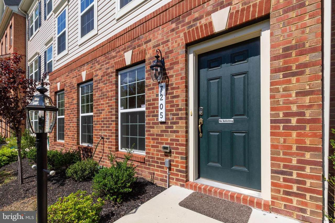 7205 Thackley Way - Photo 1
