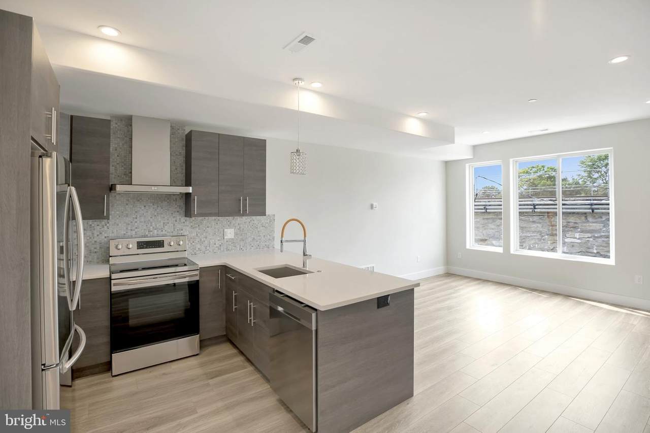 1517 9TH Street - Photo 1