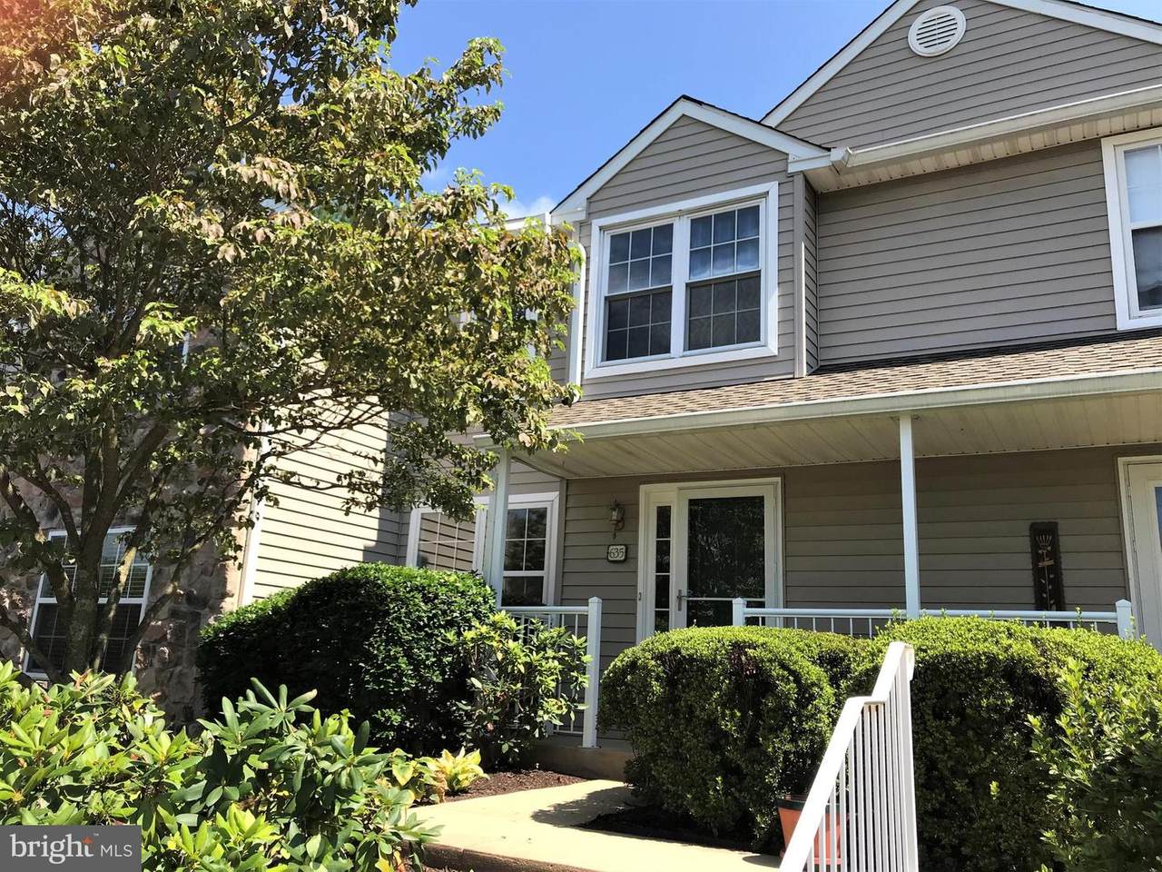 635 Shropshire Drive - Photo 1