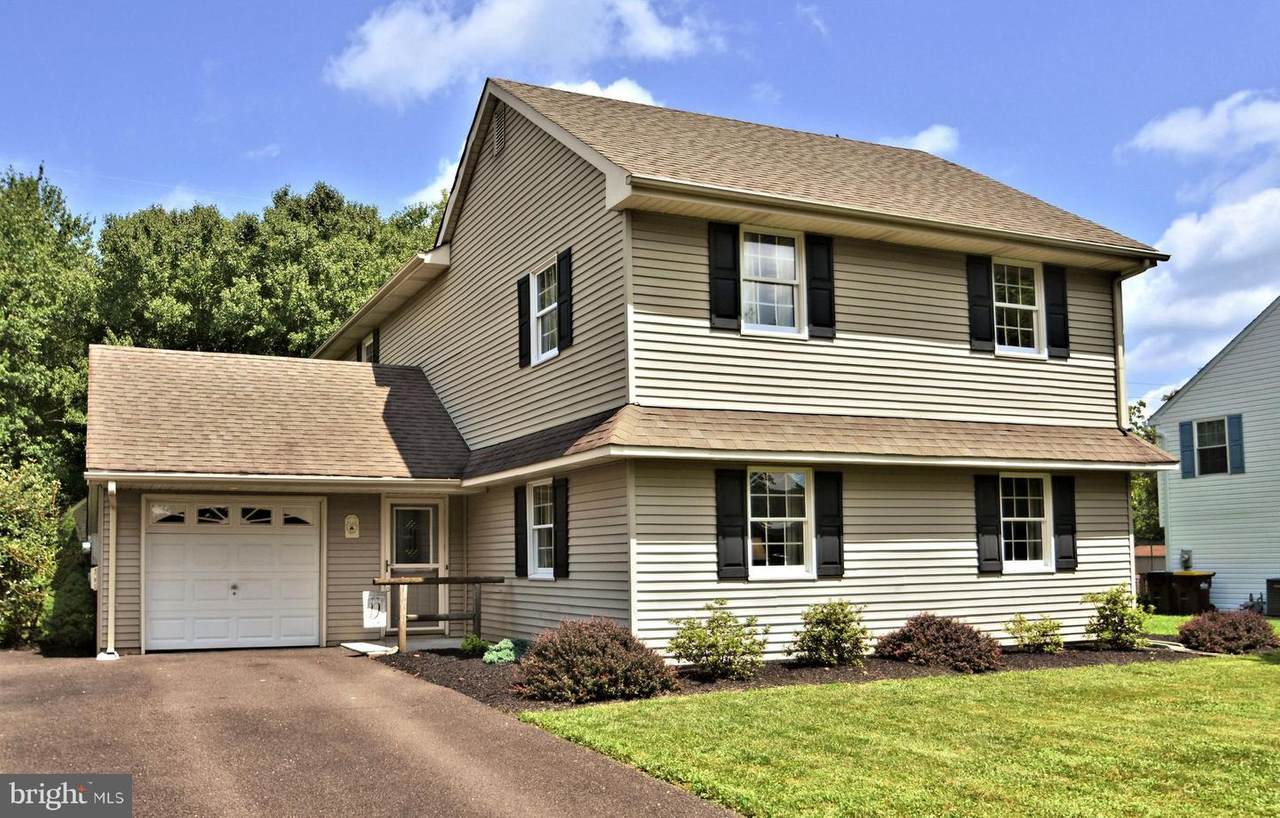 632 Colonial Drive - Photo 1
