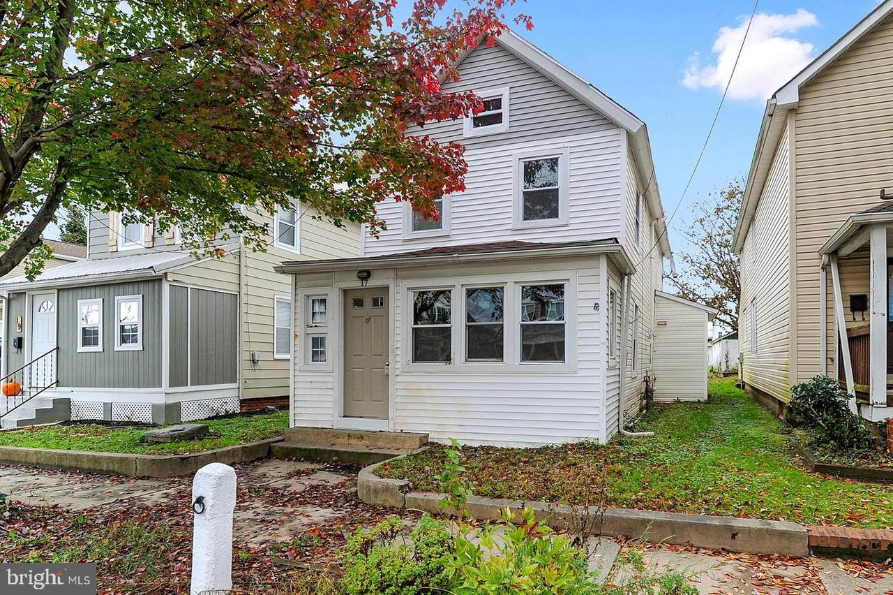 17 Kirkwood Street - Photo 1