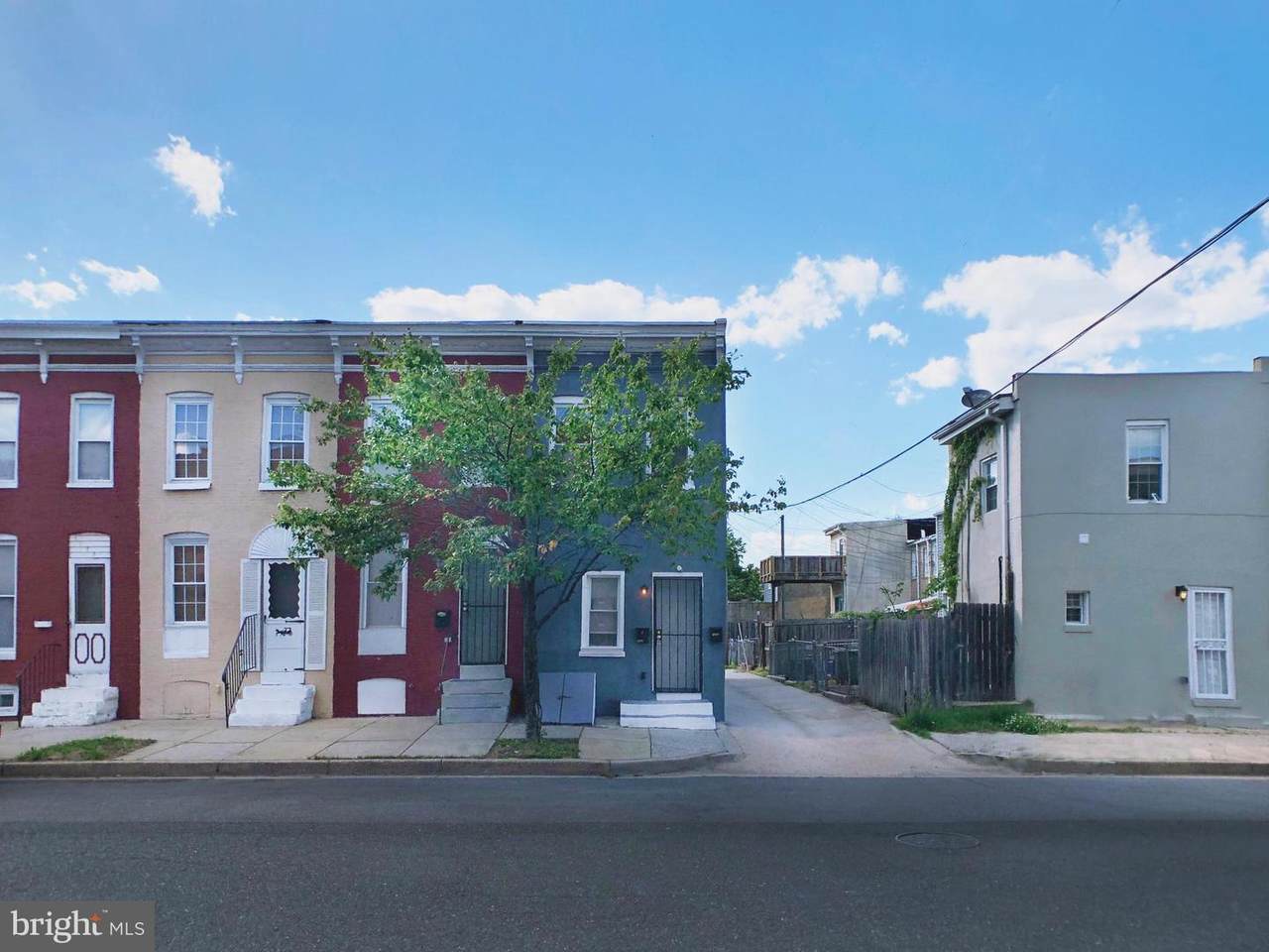 1402 Carroll Street - Photo 1
