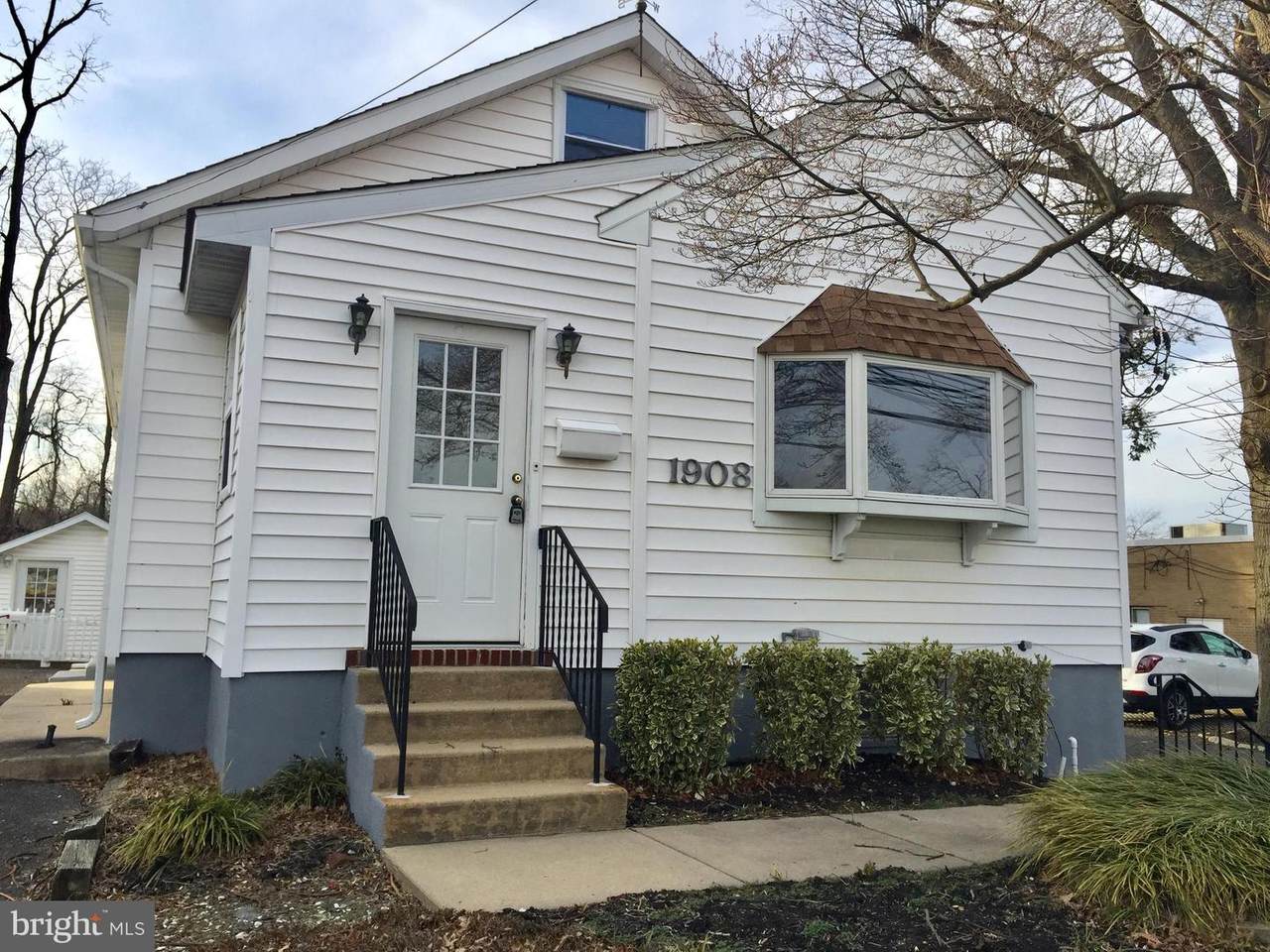 1908 Springdale Road - Photo 1