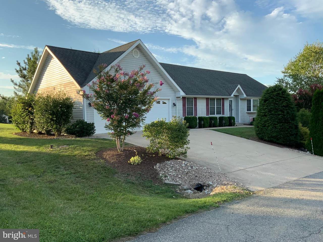 109 Vicksburg Court - Photo 1