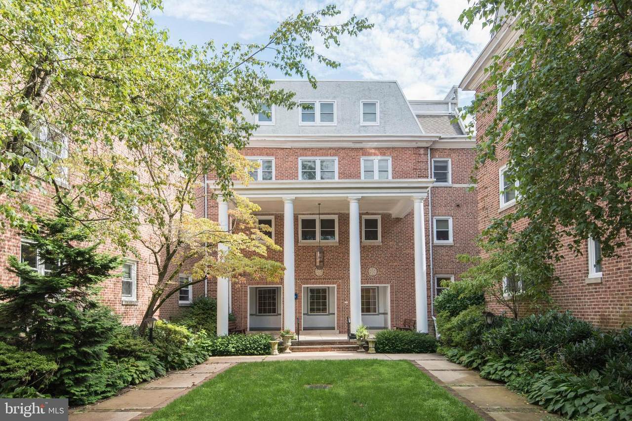 237 Montgomery Avenue - Photo 1