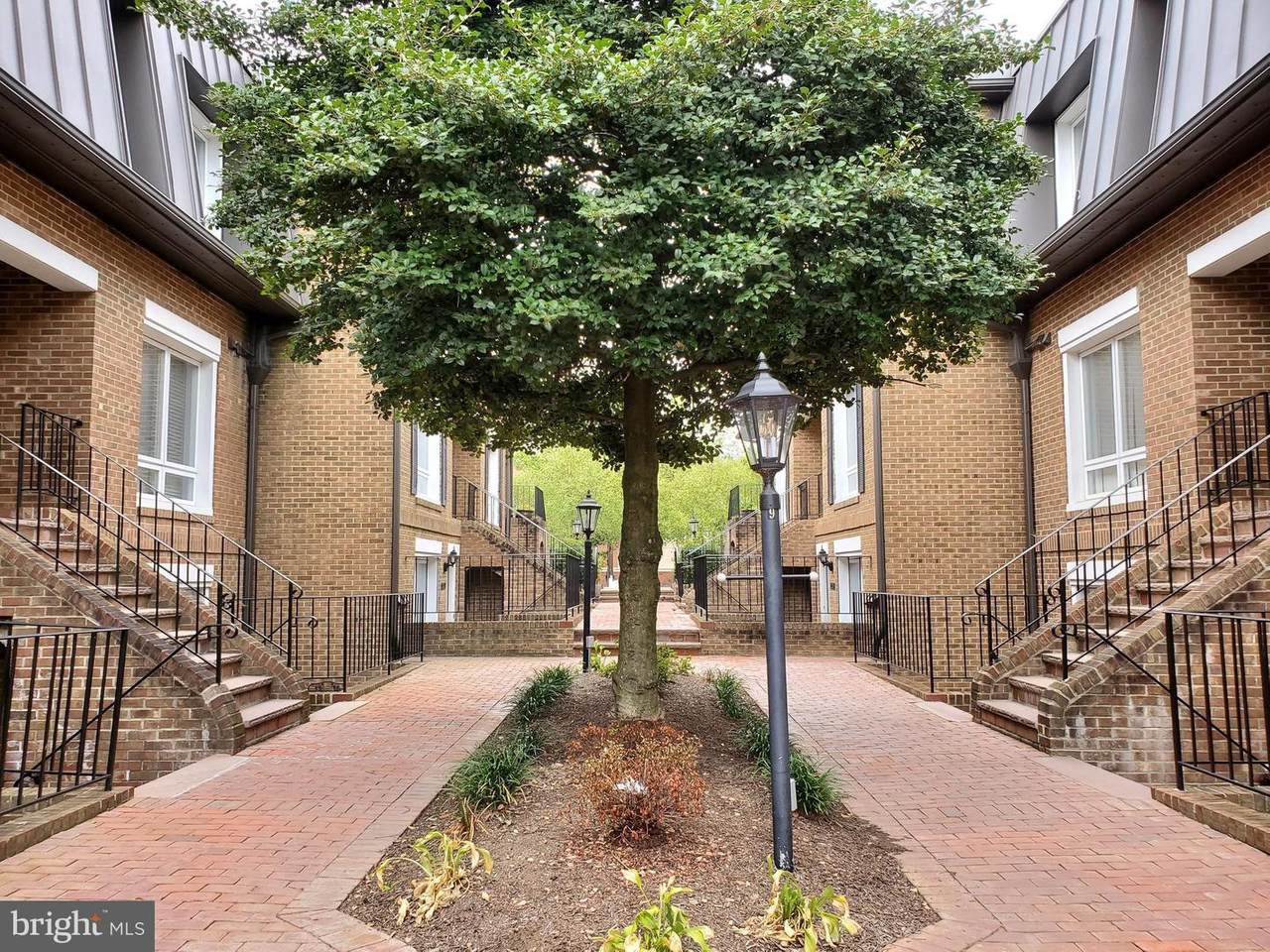2123 Monroe Street - Photo 1